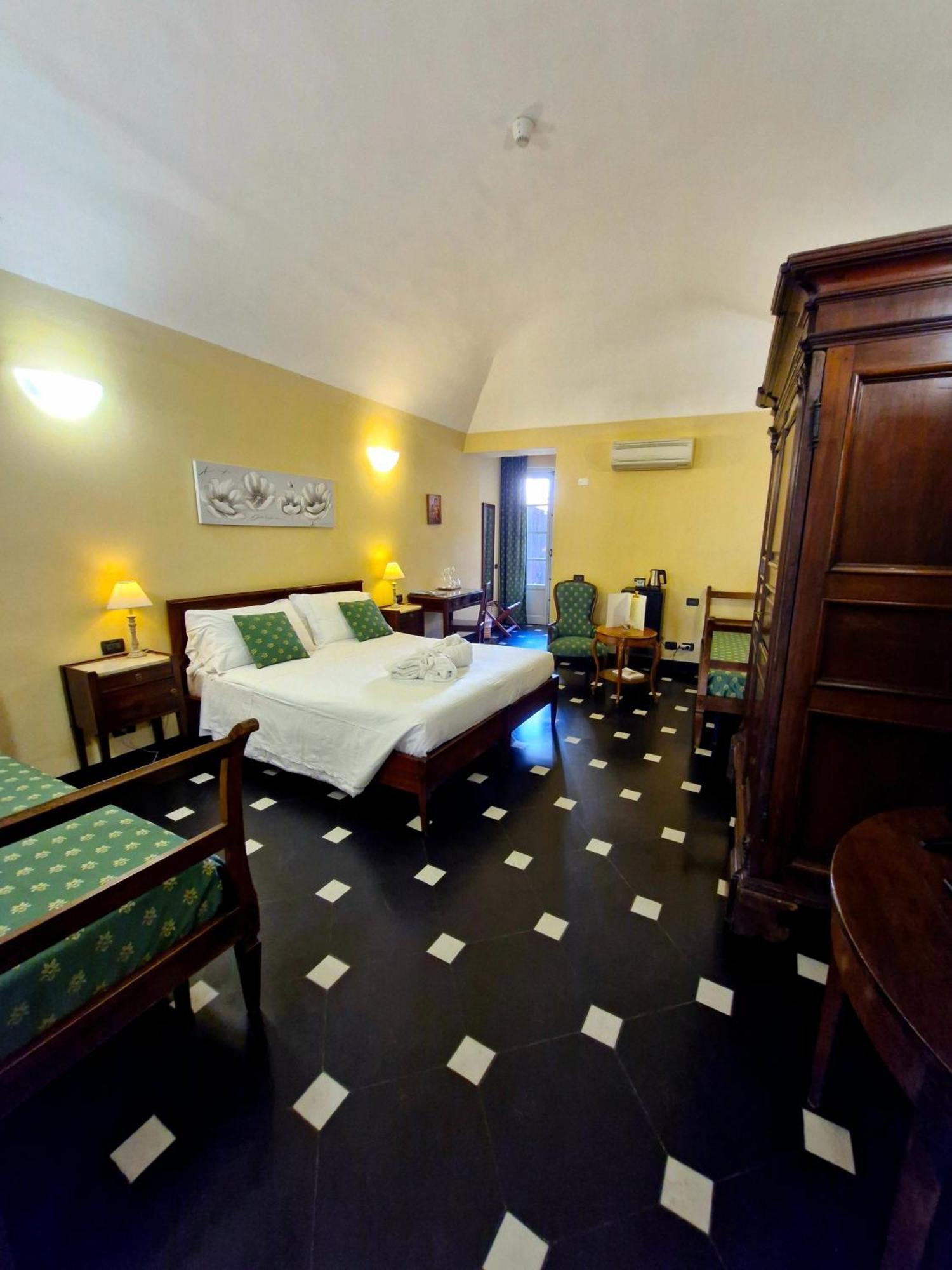 Palazzo Vescovile Hotel نولي المظهر الخارجي الصورة